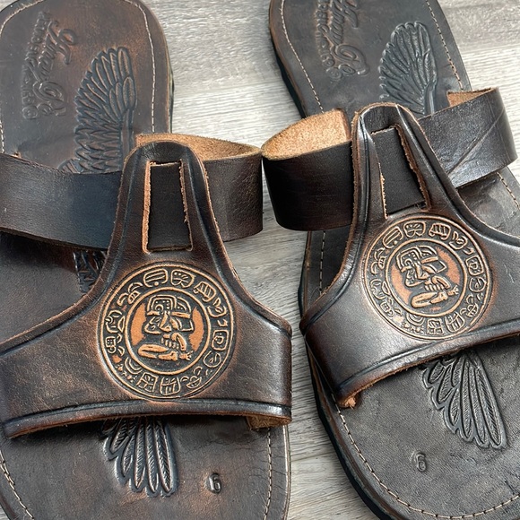 Anay Pe Mens Brown Design Slide Sandals - Picture 2 of 4
